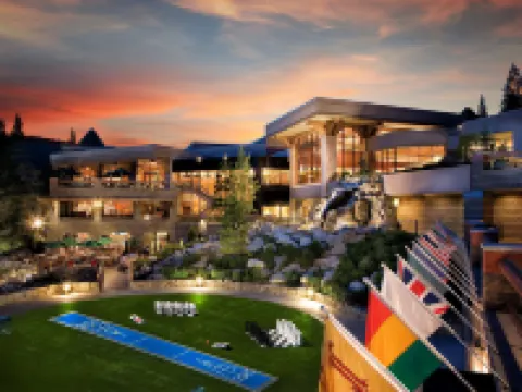 Everline Resort and Spa, Lake Tahoe Hotels in Olympic Valley