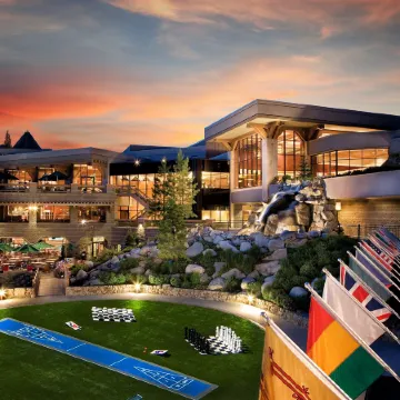 Everline Resort and Spa, Lake Tahoe