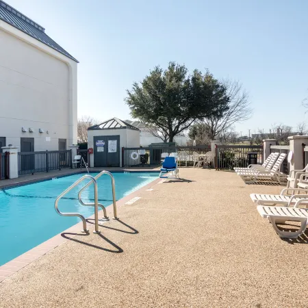 Days Inn by Wyndham Fort Worth North / Fossil Creek