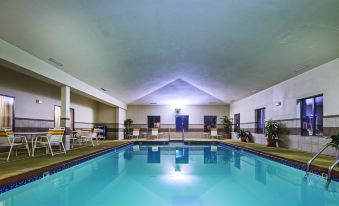 La Quinta Inn & Suites by Wyndham Midwest City - Tinker AFB