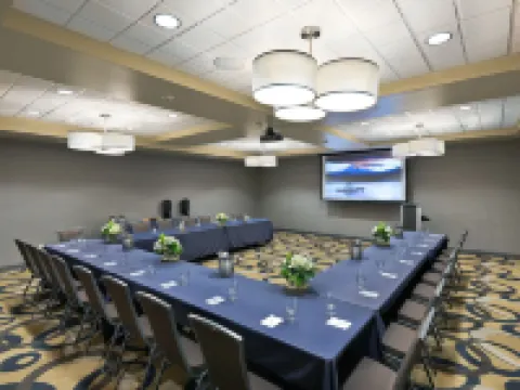 Oxford Suites Bellingham Hotels in Bellingham