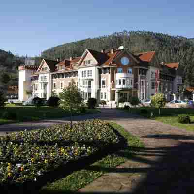 Gran Hotel Balneario de Puente Viesgo Hotel Exterior