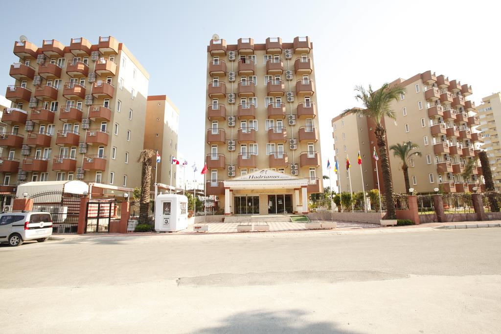 Lara Hadrianus Hotel