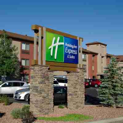 Holiday Inn Express & Suites Grand Canyon Hotel Exterior