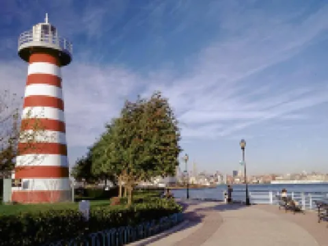 Courtyard Jersey City Newport Hotels in Jersey City