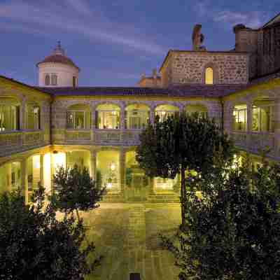 Parador de Plasencia Hotel Exterior