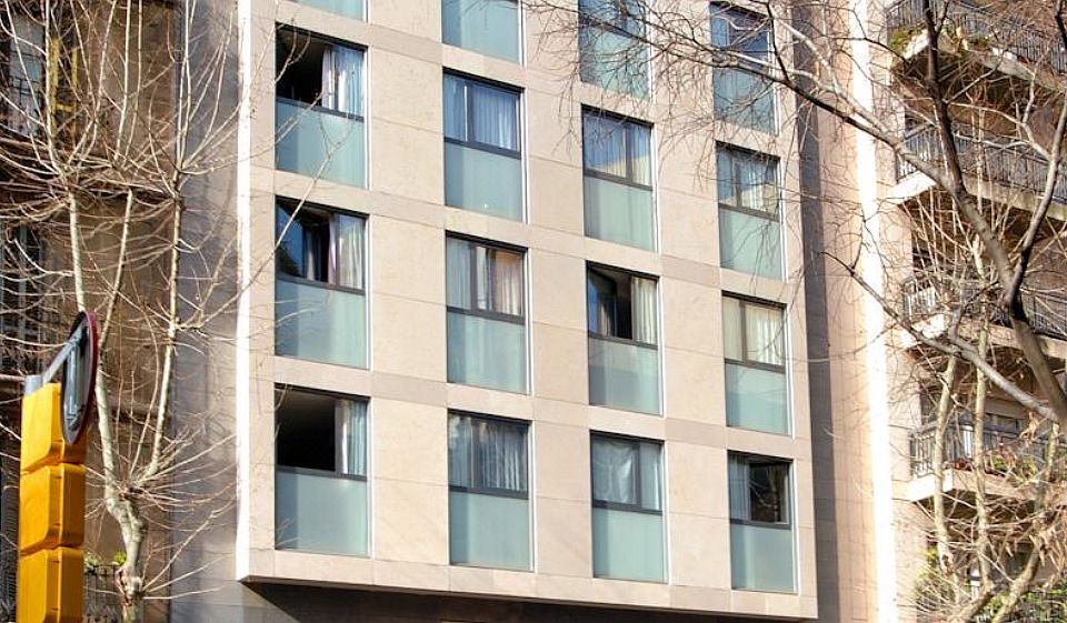 5. 에베니아 로카포..