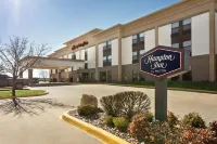 Hampton Inn by Hilton Wichita-East - Swimmingpools
