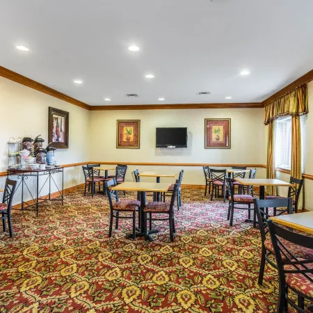Comfort Suites