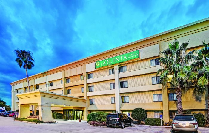 La Quinta Inn & Suites by Wyndham Houston Baytown East