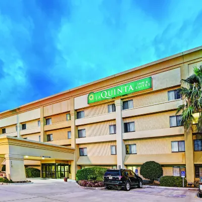 La Quinta Inn & Suites by Wyndham Houston Baytown East Hotels near Baytown Historical Preservation Association