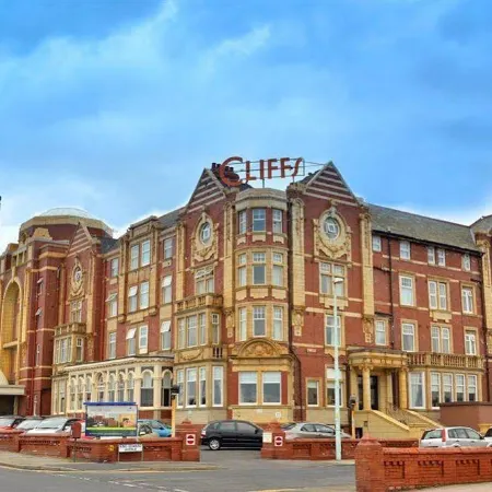 Cliffs Hotel