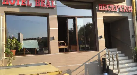 Hotel Real