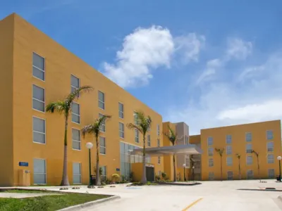City Express by Marriott Campeche Hotel dekat Zona Arquelogica Edzna