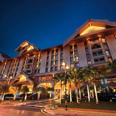 Royale Chulan Kuala Lumpur Отели рядом с достопримечательностью «Джалан Конлей»