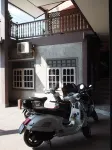 Chommuang Guest House Hotels in Hua Ro