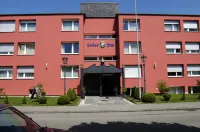 Swiss Star Zurich Airport - Self Check-IN Hotels in 