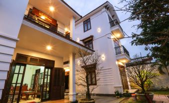 Red Rose Villa Hoi An