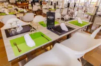 Apartamentos Ponent Hotels in Peguera