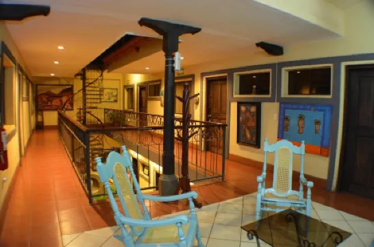 奇南德加陽台酒店