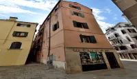 Da Bruno Homes Hotel in zona Scriba Venice