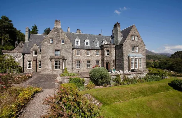 阿里塞格之家旅館