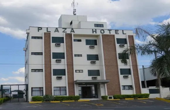 裏梅拉廣場酒店