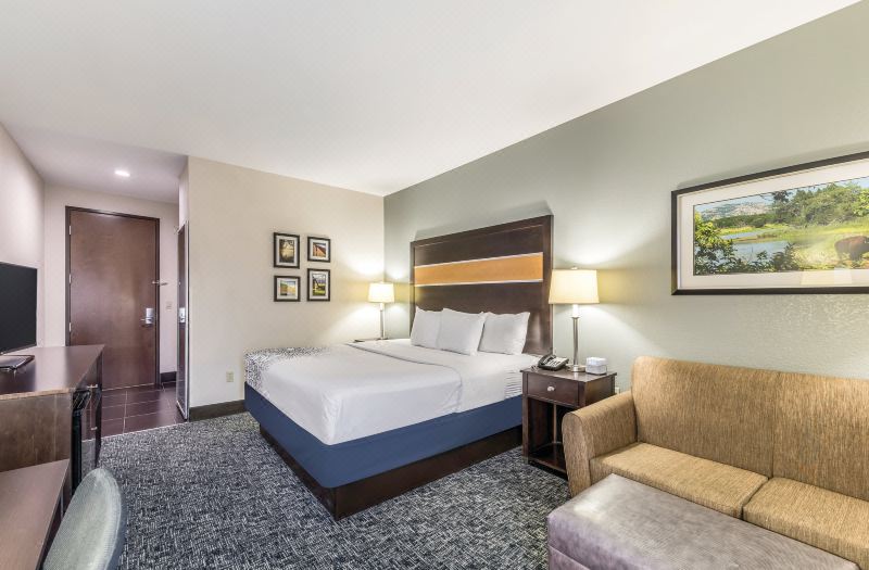 La Quinta Inn & Suites by Wyndham Tulsa - Catoosa Route 66