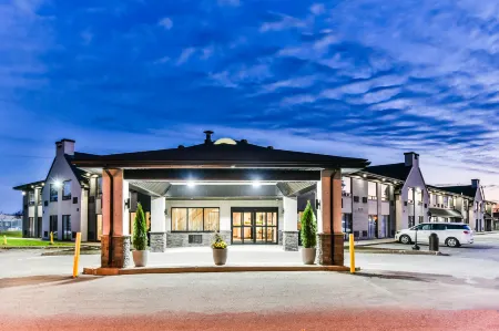 Comfort Inn Aeroport Отели в г. Дорваль