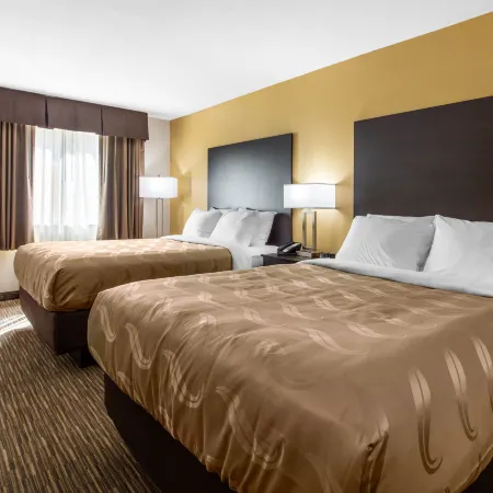 Quality Inn & Suites Metropolis I-24 Отели рядом с достопримечательностью «Набережная Падуки»