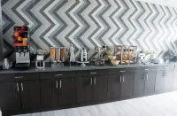 La Quinta Inn & Suites by Wyndham Ponca City - petit déjeuner