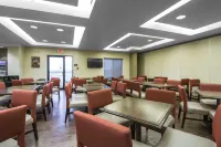 Comfort Suites - breakfast