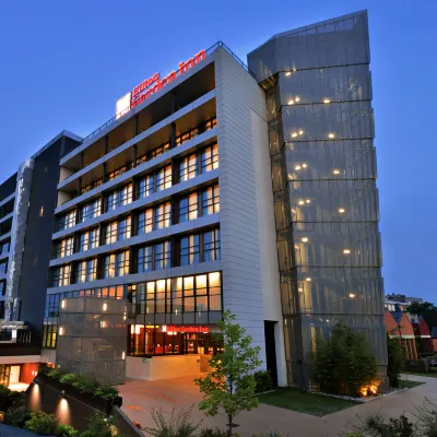 Hilton Garden Inn Milan North Hotel dekat Stasiun Kereta Bawah Tanah Precotto