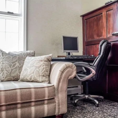 Econo Lodge Inn & Suites North Syracuse Airport