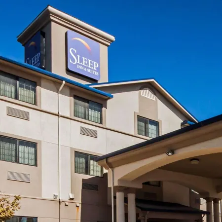 Sleep Inn & Suites
