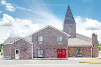 Days Inn by Wyndham Concordia Hotels in Freedom Township