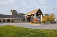 AmericInn by Wyndham Osceola Hotels near The Grassroots Home