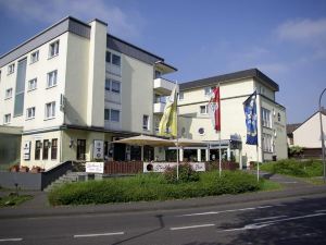 Airport BusinessHotel Koln