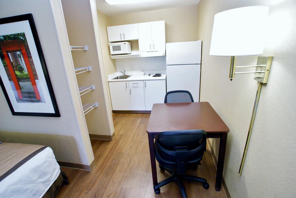 Extended Stay America Suites - Tucson - Grant Road