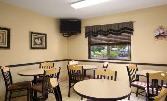 Super 8 by Wyndham Alexandria MN