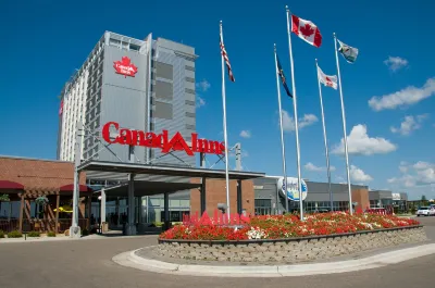Canad Inns Destination Center Grand Forks Отели в г. 