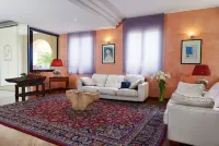 Hotel Al Madarig