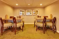 La Quinta Inn & Suites by Wyndham Plattsburgh Hotels in Plattsburgh
