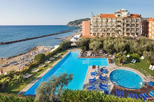 Grand Hotel Diana Majestic - piscina