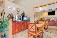 Super 8 by Wyndham St. Louis Airport Hotels in Woodson Terrace