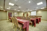 Hampton Inn & Suites Alexandria فنادق في Alexandria