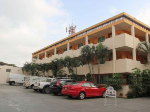 Hotel Palapa Palace Inn
