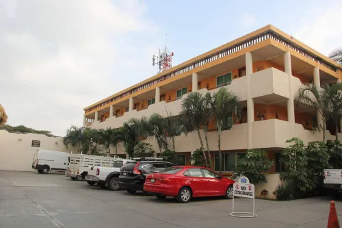 Hotel Palapa Palace Inn - Pet friendly