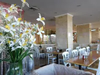 Ramada by Wyndham North Bergen Hotels in Weehawken