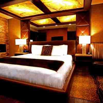 The Champagne Lodge & Luxury Suites Rooms